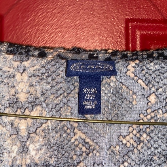 Scoop Black Python Print Ruffle Blouse Size XXL 3X (22) with Tie Front - Picture 4 of 8